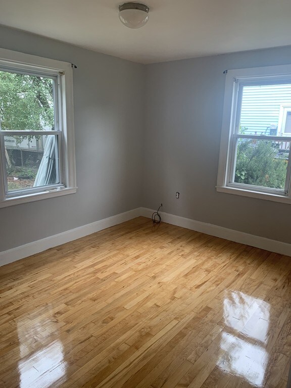 5 Newcroft Cir unit 1, Mattapan, MA 02126 - photo 6