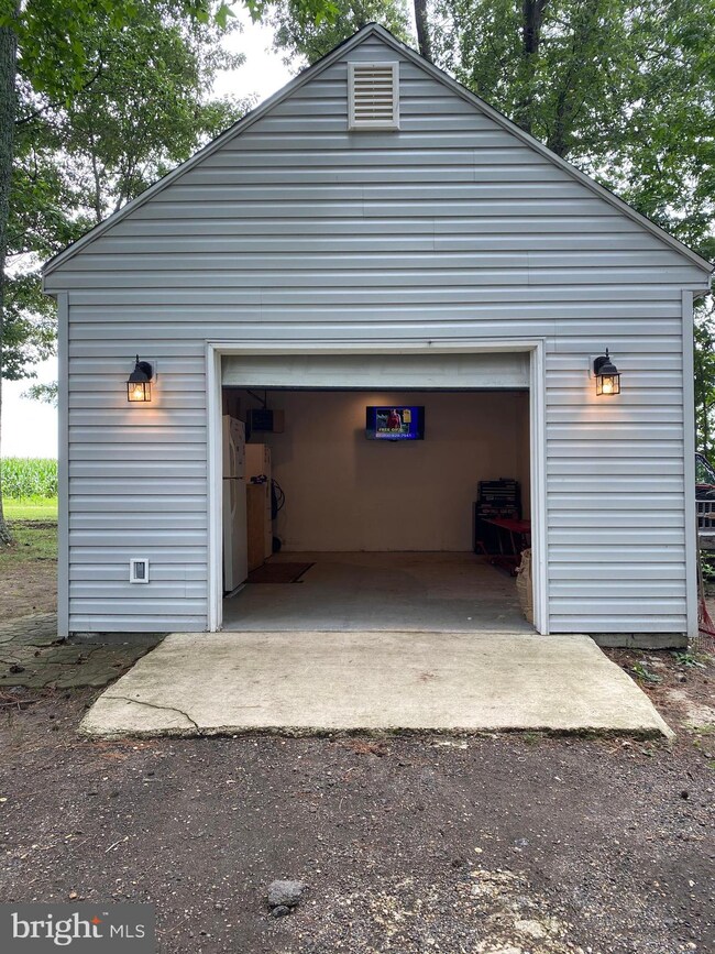 35663 Army Navy Dr, Mechanicsville, MD 20659 - photo 2