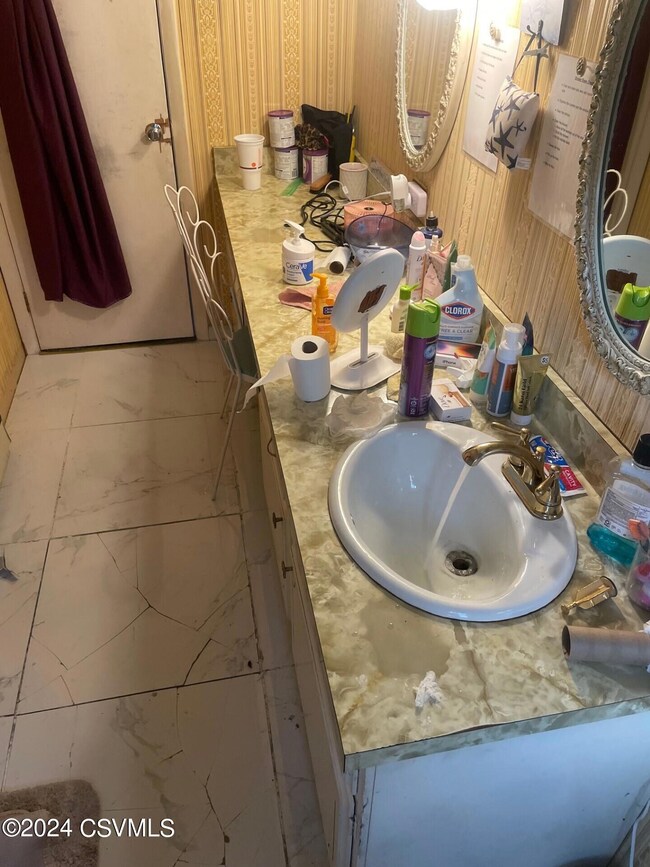 328 S Shamokin St, Shamokin, PA 17872 - photo 7