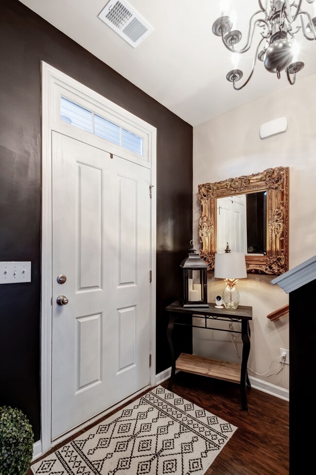 820 Foxdale Dr, Columbia, TN 38401 - photo 5