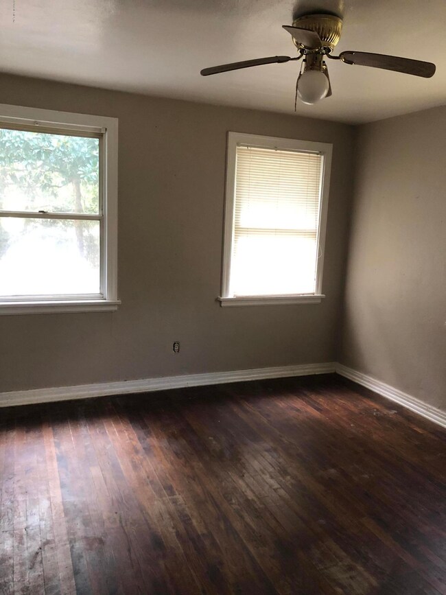 1915 Southside Blvd, Jacksonville, FL 32216 - photo 3
