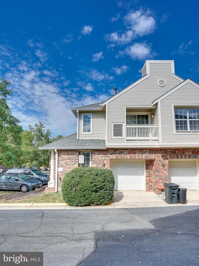 45050 Brae Terrace unit 201, Ashburn, VA 20147 - photo 4