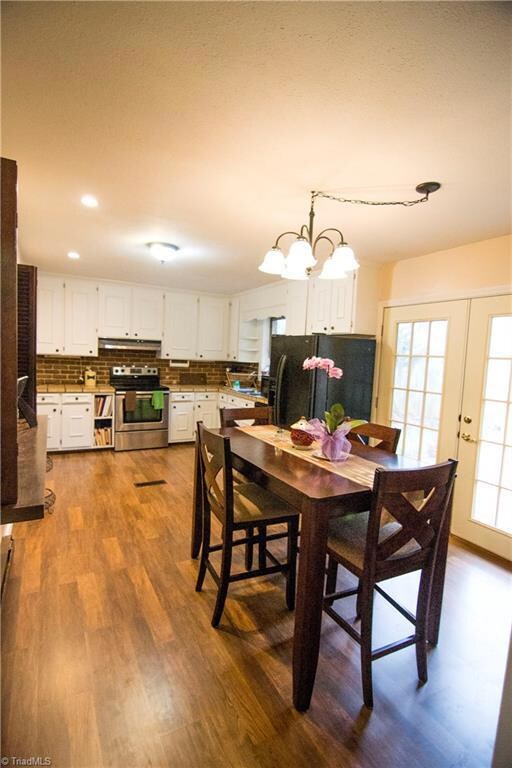 1930 Oak Dr, Asheboro, NC 27205 - photo 6