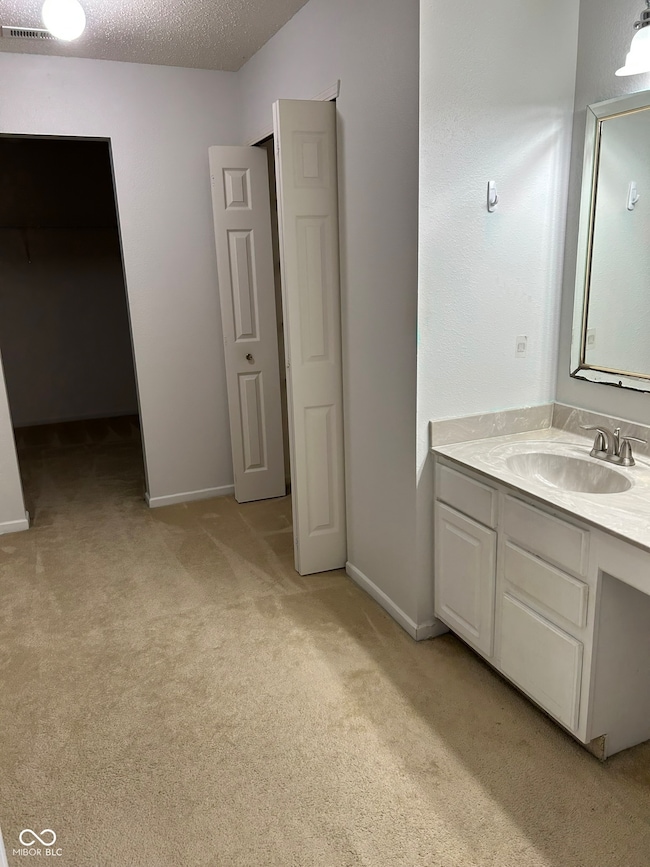 14229 Weeping Cherry Dr, Fishers, IN 46038 - photo 5