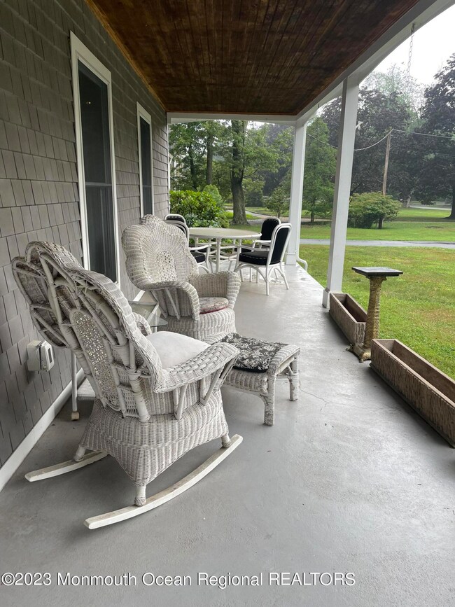 9 Mccampbell Rd, Holmdel, NJ 07733 - photo 5