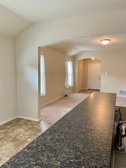 217 Candlewood Cir, Gainesville, TX 76240 - photo 7