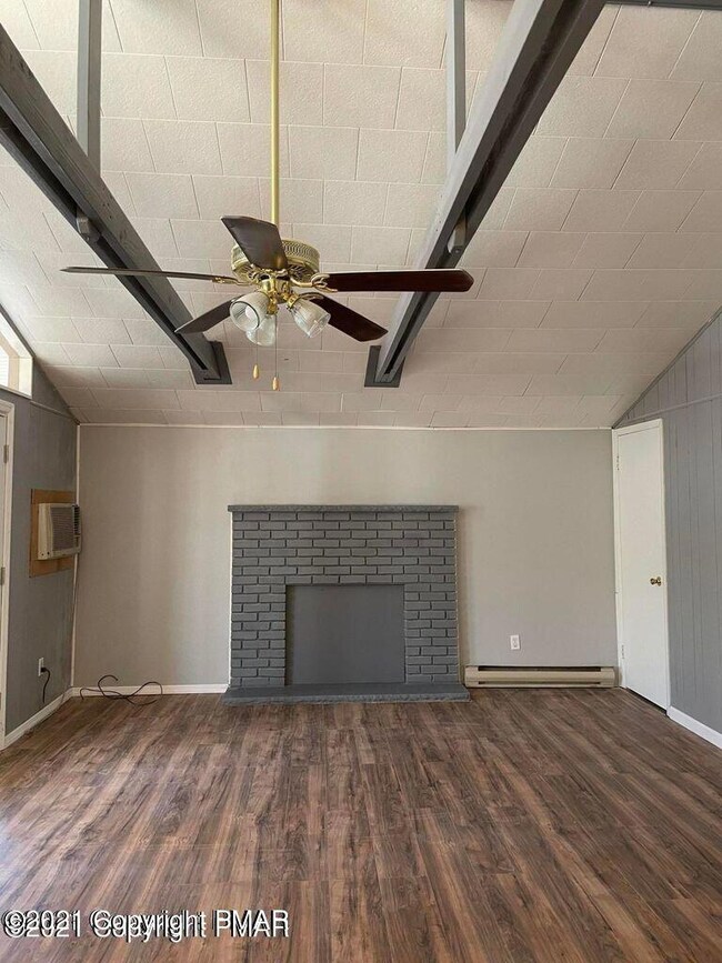 191 Lake Dr, Dingmans Ferry, PA 18328 - photo 4