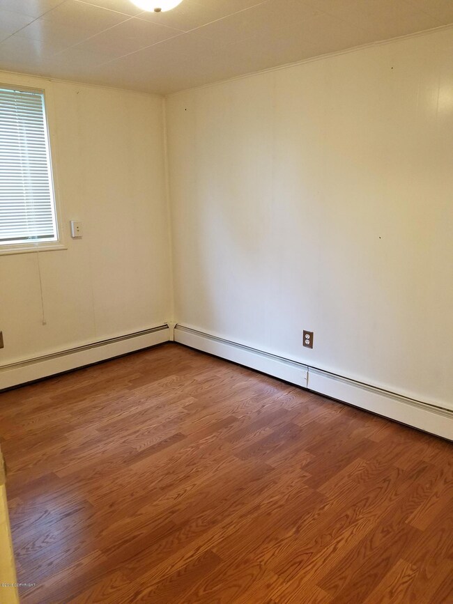 2810 Klamath Dr unit 2, Anchorage, AK 99517 - photo 6