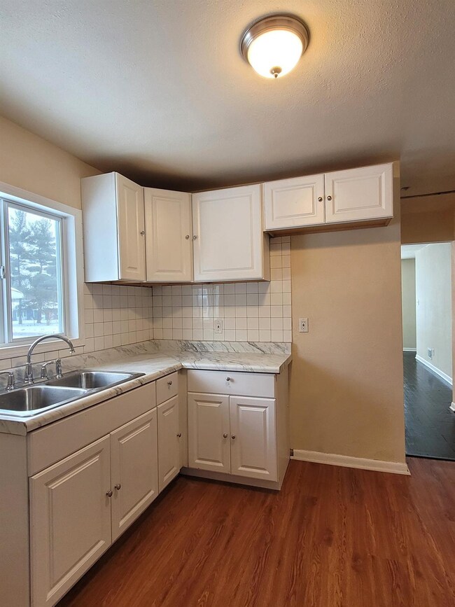 3446 Rhode Island Ct, Gary, IN 46409 - photo 4