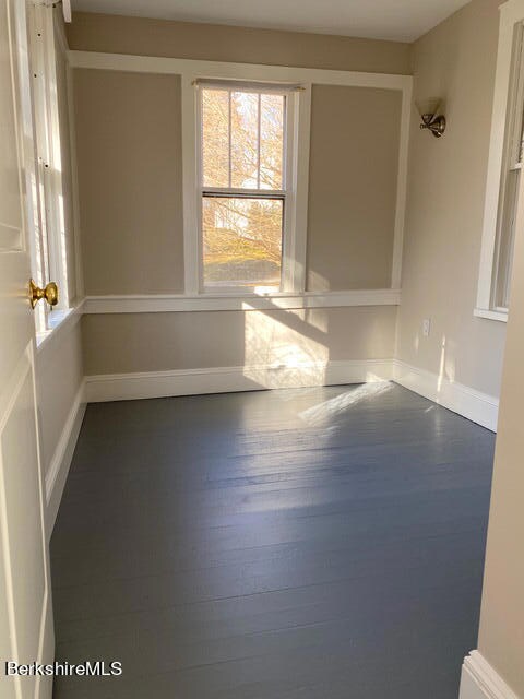 Front porch room