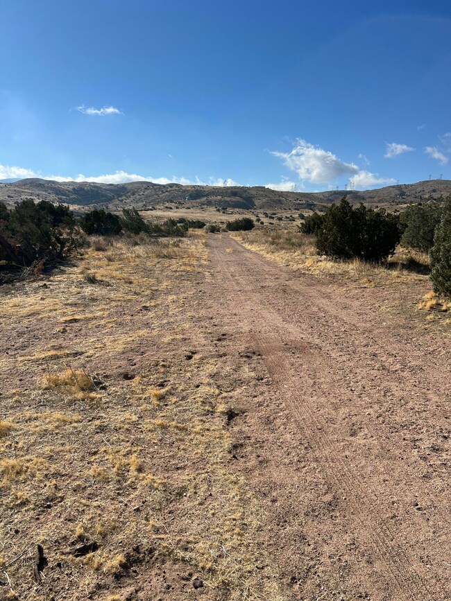 0 Vic Rushing Creek Small unit 25001152, Palmdale, CA 93550 - photo 5