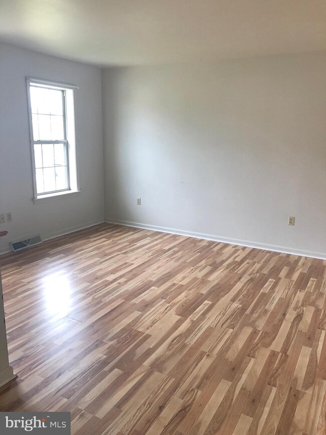 220 S Lime St, Quarryville, PA 17566 - photo 5