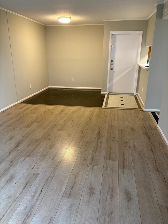 Marble dining room floor and entry way