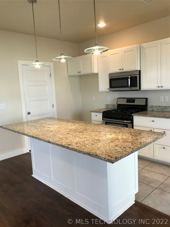 unlisted-address, Owasso, OK 74055 - photo 6