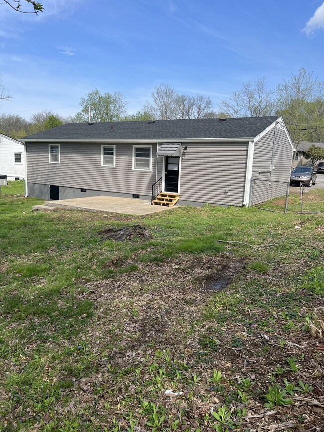 308 Rolling Rd, Shelbyville, TN 37160 - photo 4