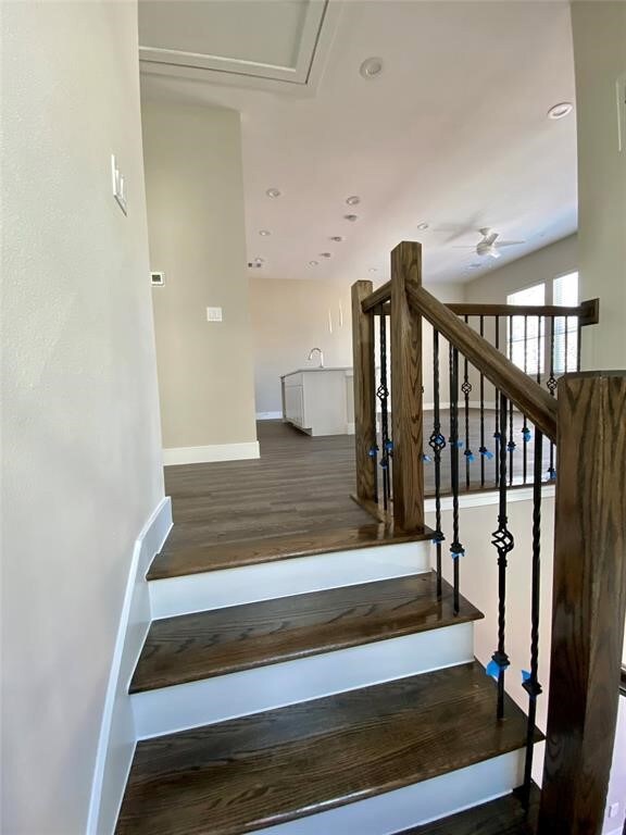 884 Fortune St, Houston, TX 77088 - photo 2