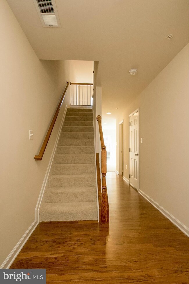 11405 Sandhurst Place, White Plains, MD 20695 - photo 4