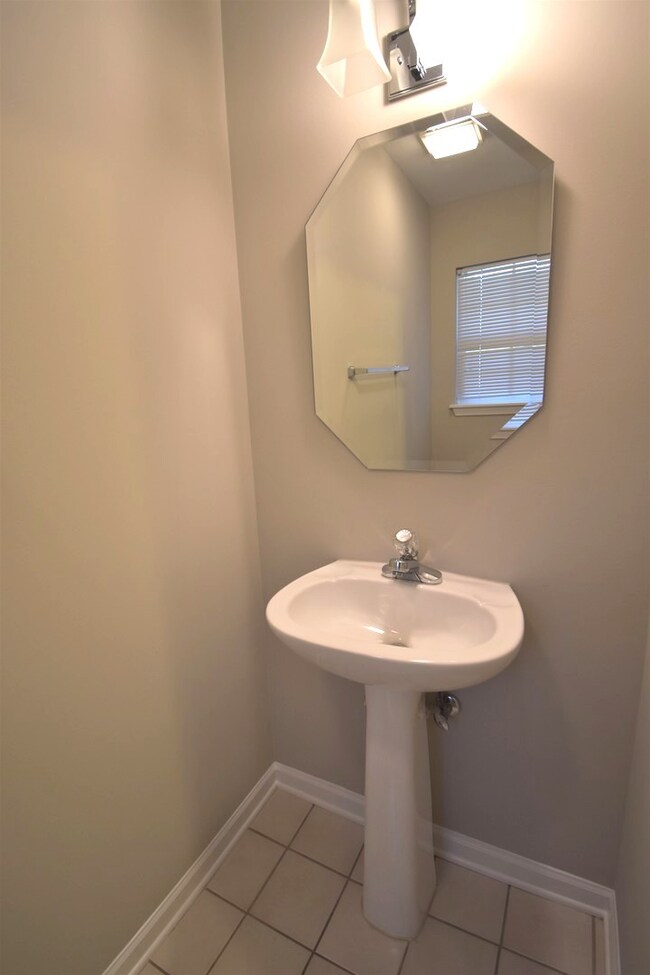 846 Old Checker Rd unit E3, Buffalo Grove, IL 60089 - photo 3