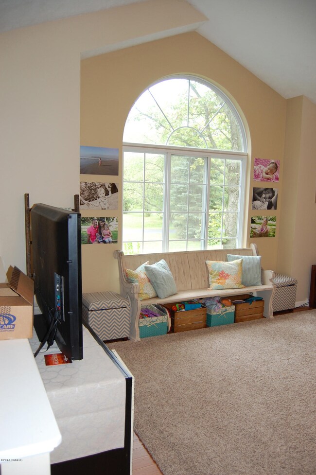 12940 Vergennes St, Lowell, MI 49331 - photo 3