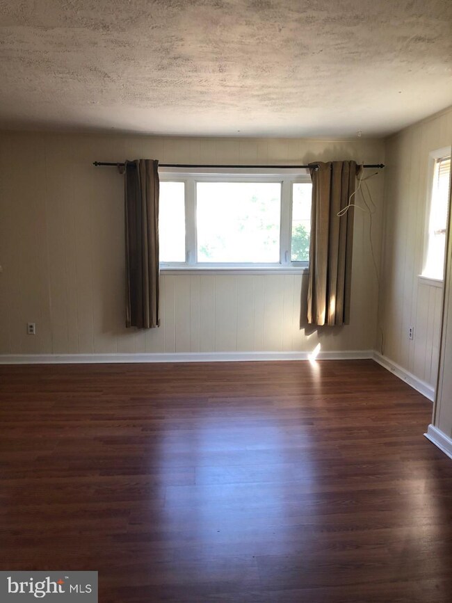 500 Poplar St unit 3, Delanco, NJ 08075 - photo 2