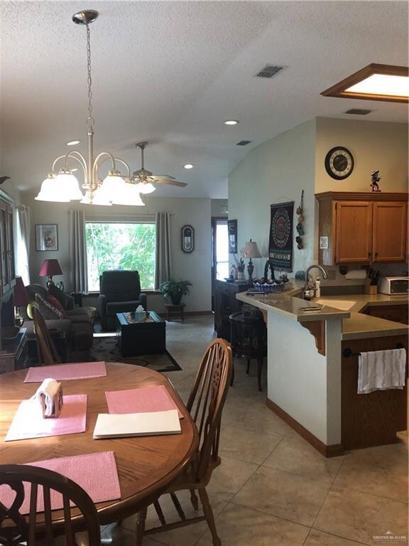 936 Katrin Dr, Alamo, TX 78516 - photo 4