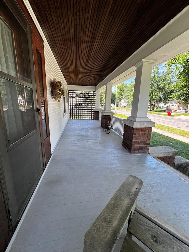 1314 Des Moines St, Webster City, IA 50595 - photo 2