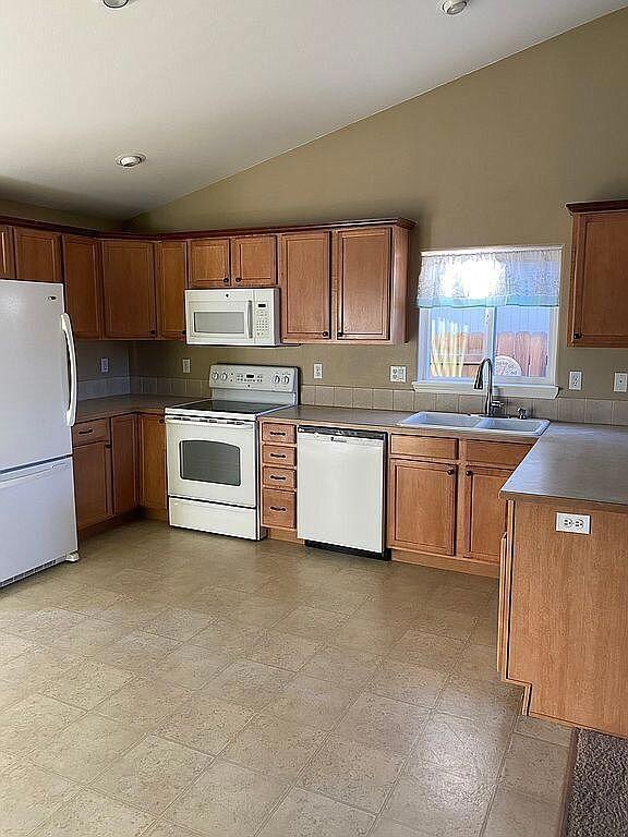 3370 SW Newberry Ave, Redmond, OR 97756 - photo 4