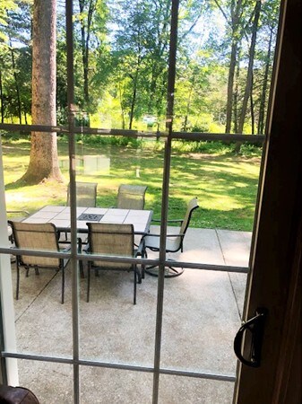 109 E Circle Dr, East Longmeadow, MA 01028 - photo 4