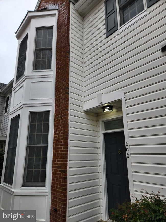 202 W Park Dr, Stafford, VA 22554 - photo 2