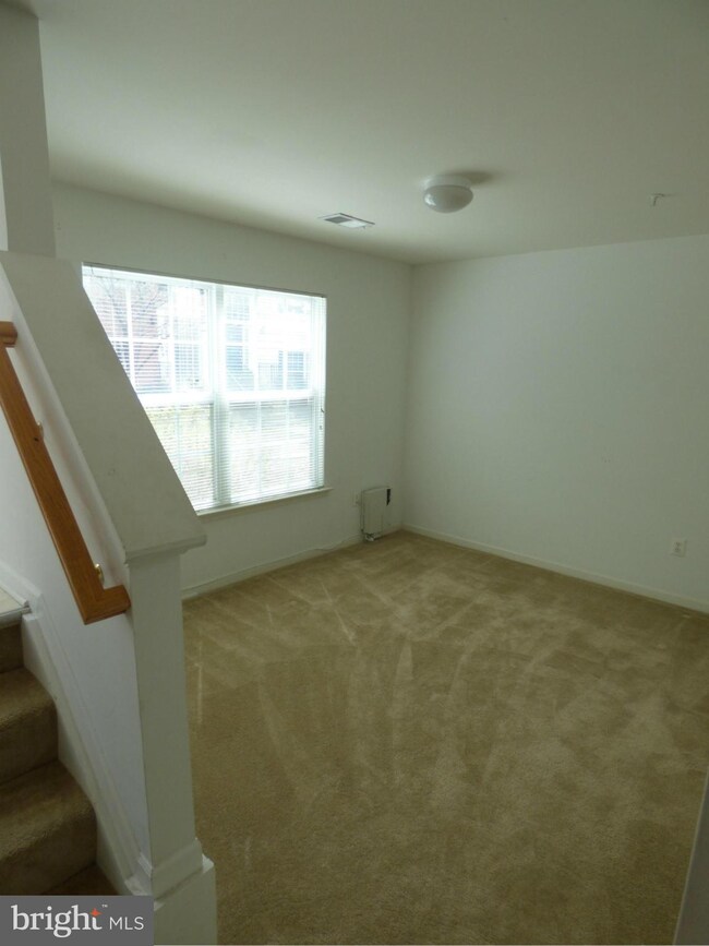 21160 Camomile Ct unit 119, Germantown, MD 20876 - photo 2