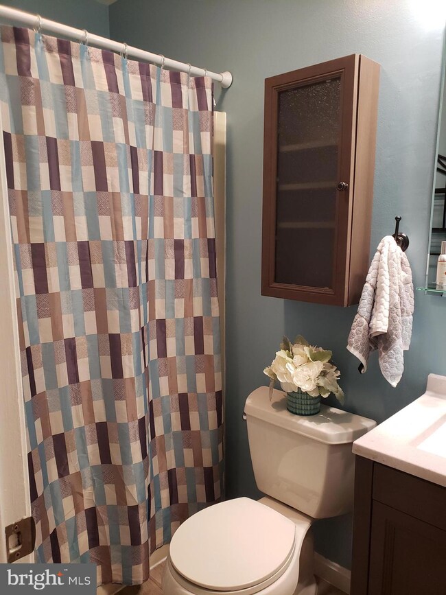 105 Franklin Ave, Sykesville, MD 21784 - photo 2