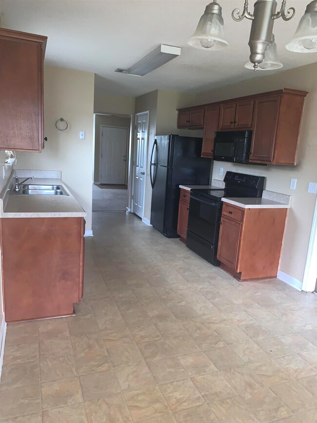 309 Tug Ct, Warner Robins, GA 31088 - photo 5