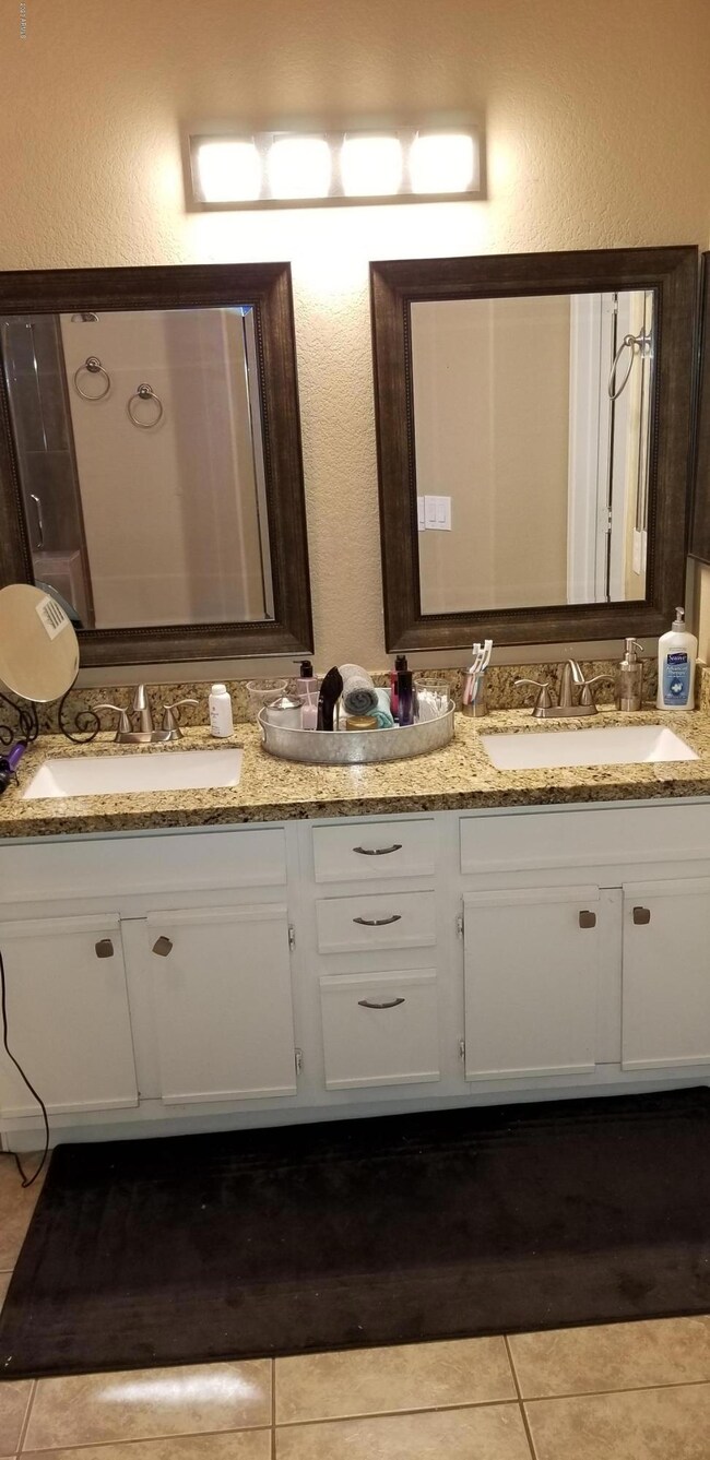Master Vanity