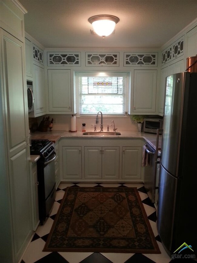 1420 Pettit Dr, Tyler, TX 75701 - photo 6