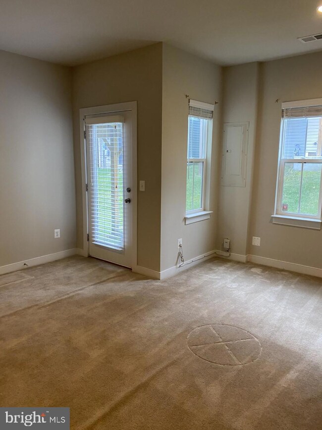 202 Shamrock Dr, Stafford, VA 22556 - photo 5