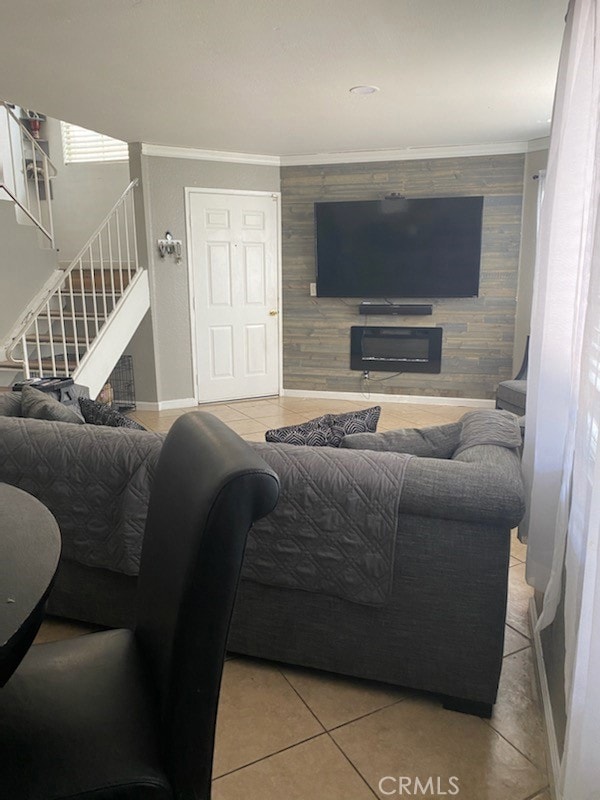 638 W Myrrh Ln, Compton, CA 90220 - photo 2