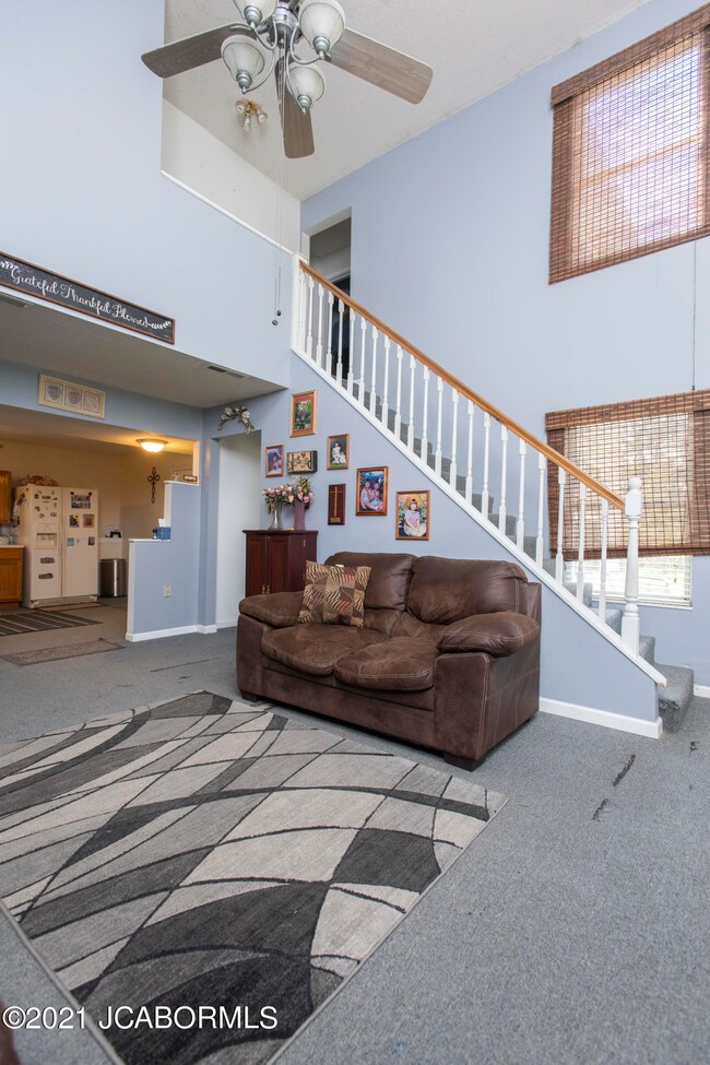 6 Ridgeway