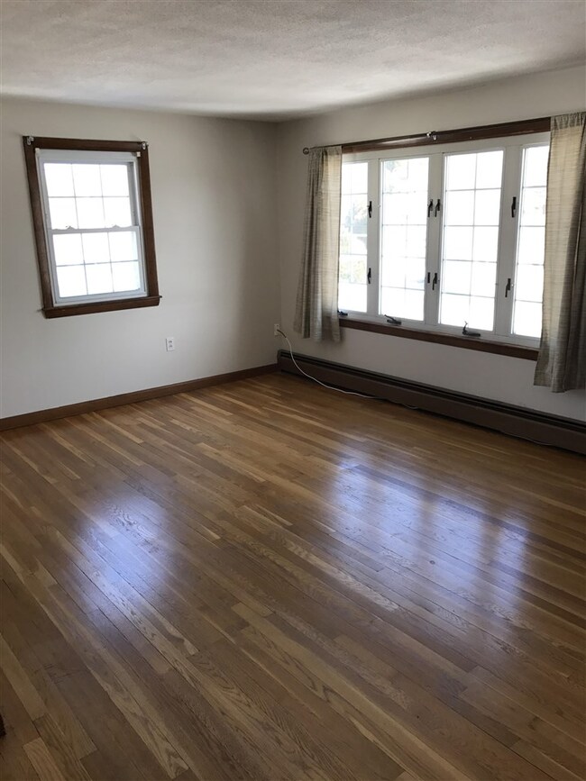 3 Cecile St, Nashua, NH 03060 - photo 3