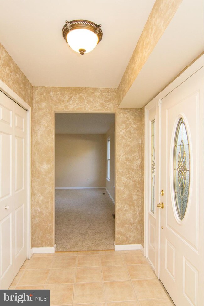 7077 Macbeth Way, Sykesville, MD 21784 - photo 4