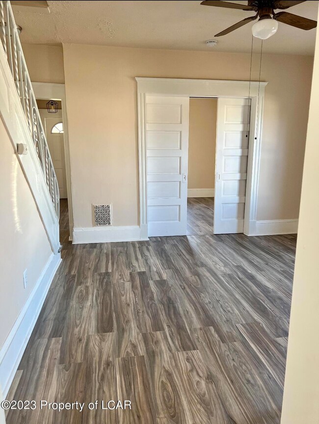 136 Vine St, Pittston, PA 18640 - photo 4