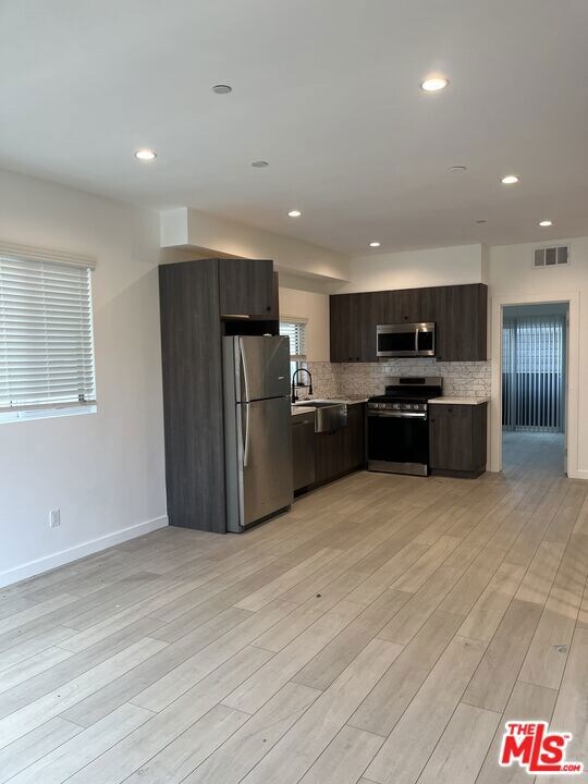 246 N Dillon St unit 246, Los Angeles, CA 90026 - photo 4