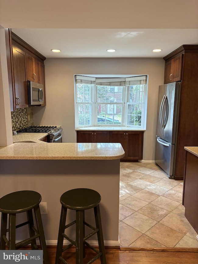 6447 Gildar St, Alexandria, VA 22310 - photo 3