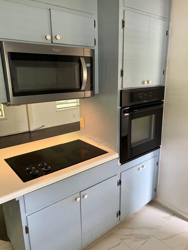 1305 Nelms Rd, Albany, GA 31705 - photo 5