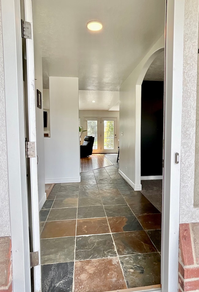 147 W 925 N, Centerville, UT 84014 - photo 2