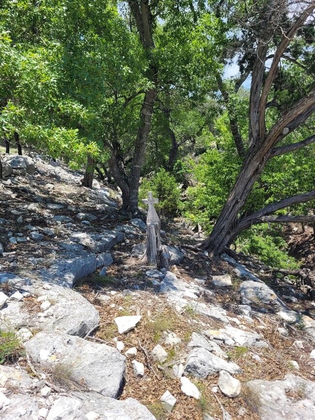 00121 N Cattlemans Crossing Dr unit 121, Kerrville, TX 78028 - photo 2