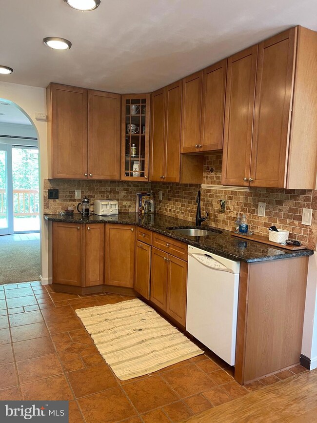 9307 Town Place Dr, Owings Mills, MD 21117 - photo 4