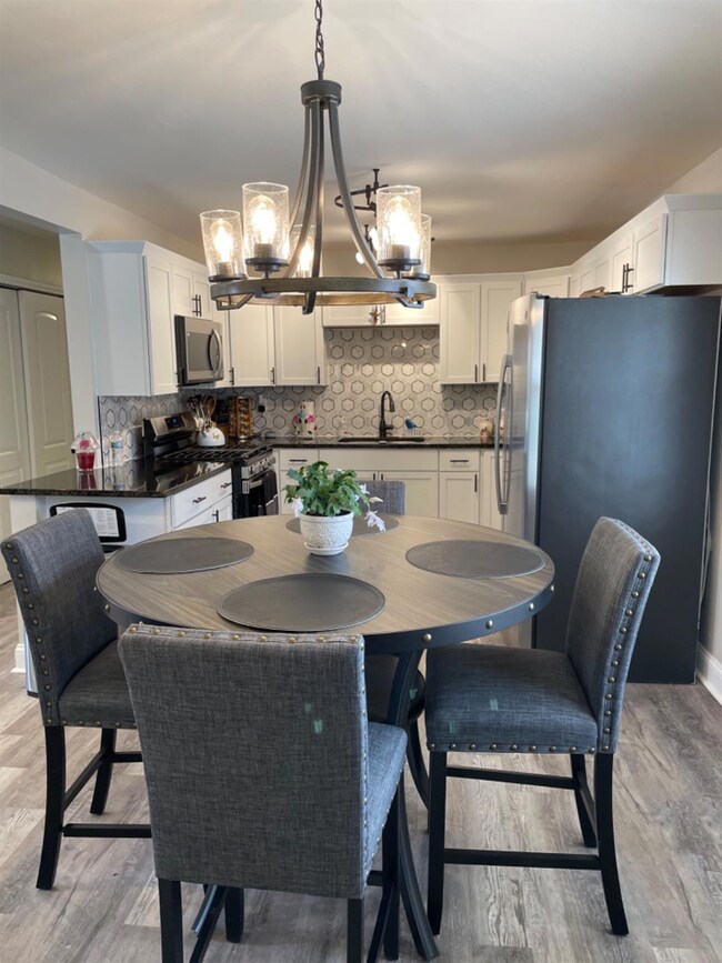 834 S Cline Ave, Griffith, IN 46319 - photo 5