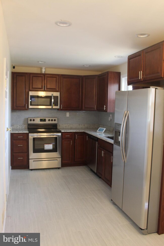 1100 Kayak Ave, Capitol Heights, MD 20743 - photo 3