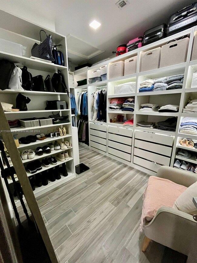 981 Harbor View N, Hollywood, FL 33019 - photo 6