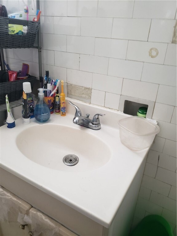 108 Miller Ave, Providence, RI 02905 - photo 7